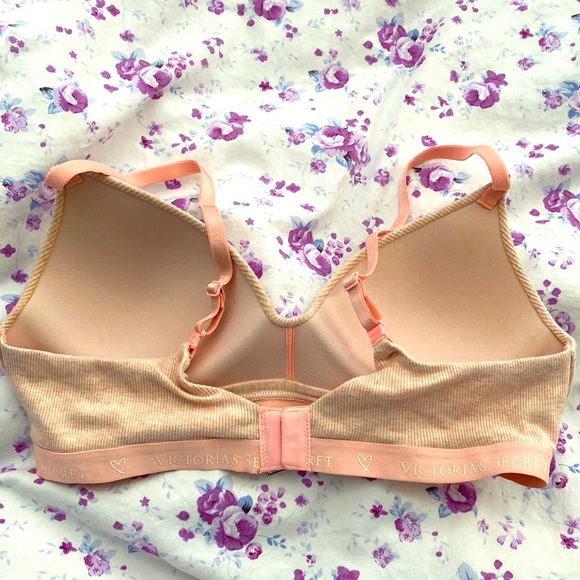 VICTORIA’S SECRET T-shirt Lightly lined Wireless Bra - Picture 2 of 5